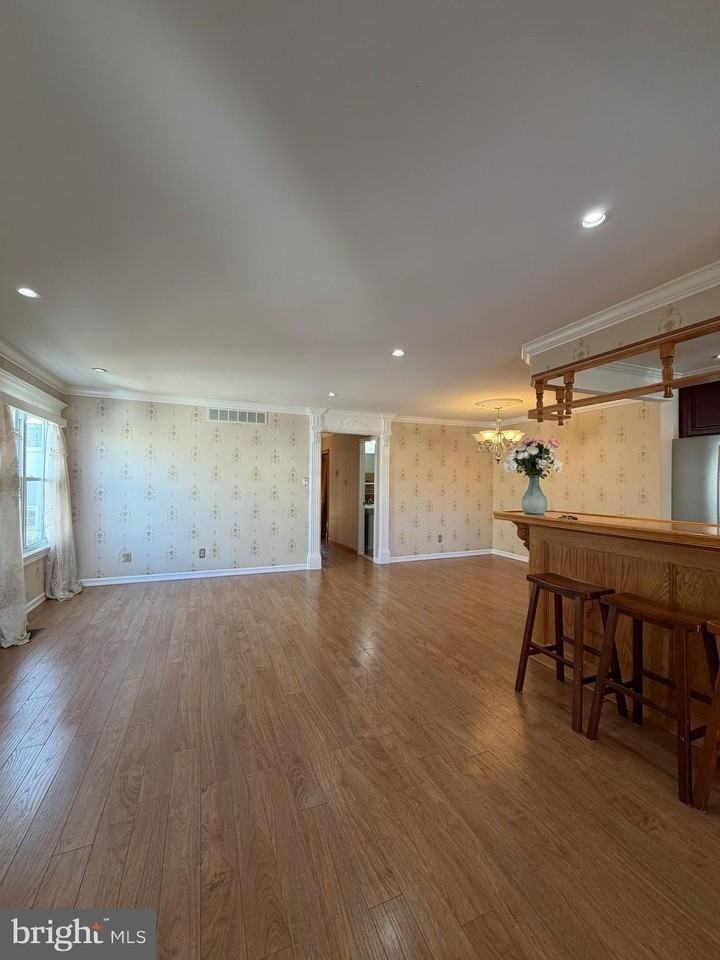 816 Hendrix St - Photo 3 of 14