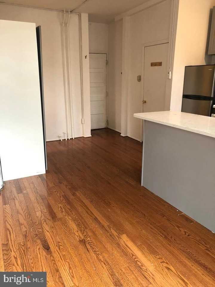 406 S 45th St Apt 2r - Photo 7 of 8