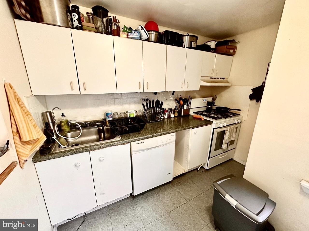 3337 Conrad St - Photo 6 of 11