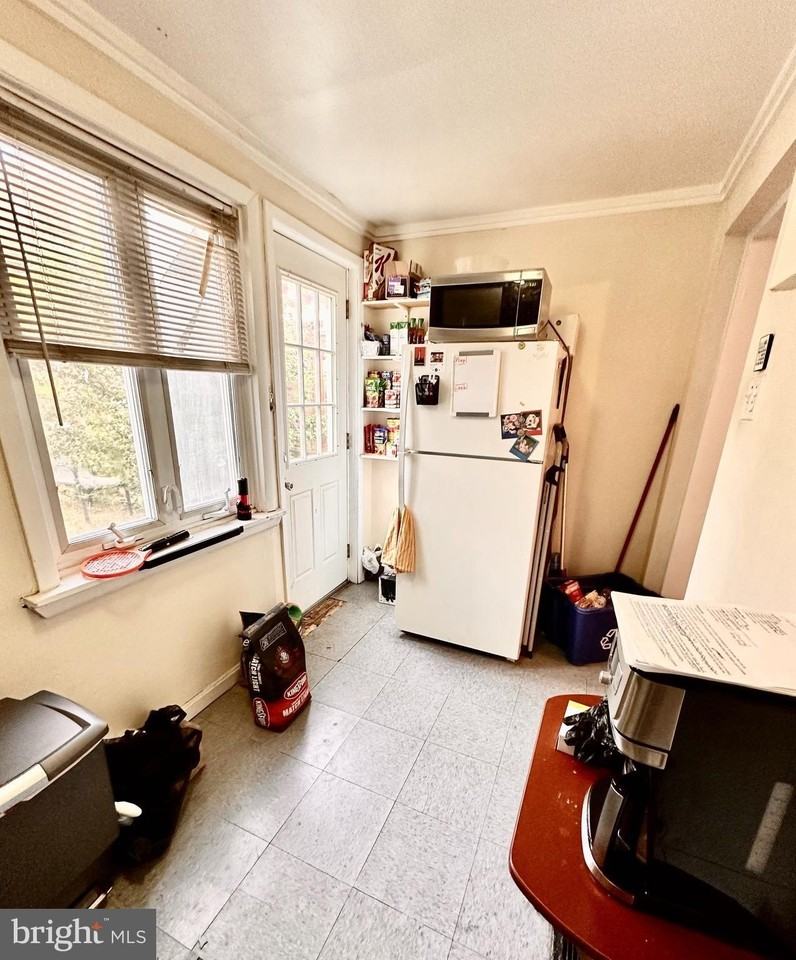 3337 Conrad St - Photo 7 of 11