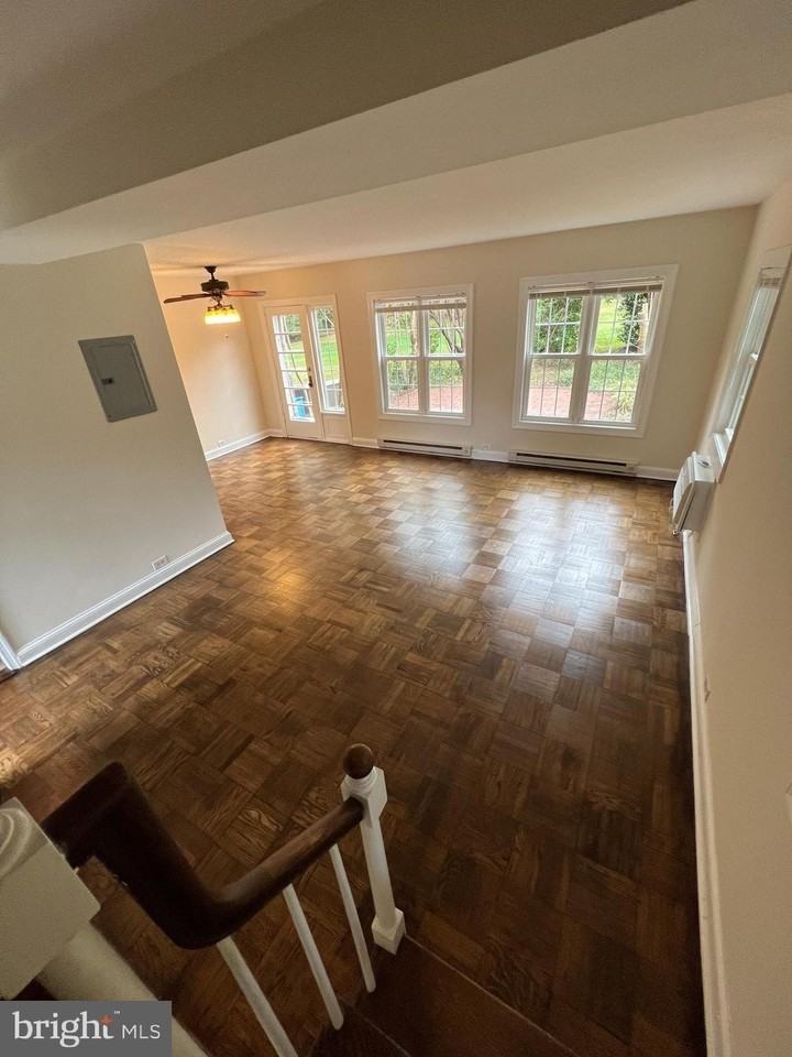 3134 Martha Custis Dr - Photo 4 of 31