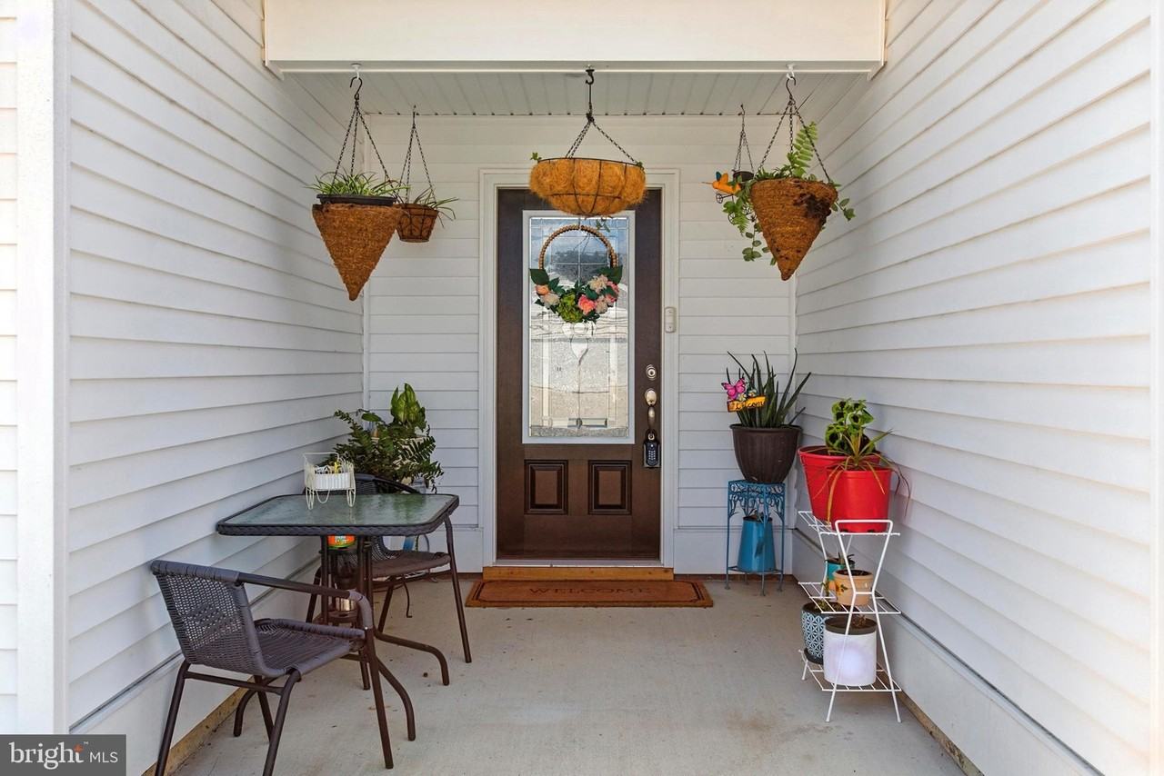 17074 Rollins Rd - Photo 4 of 30