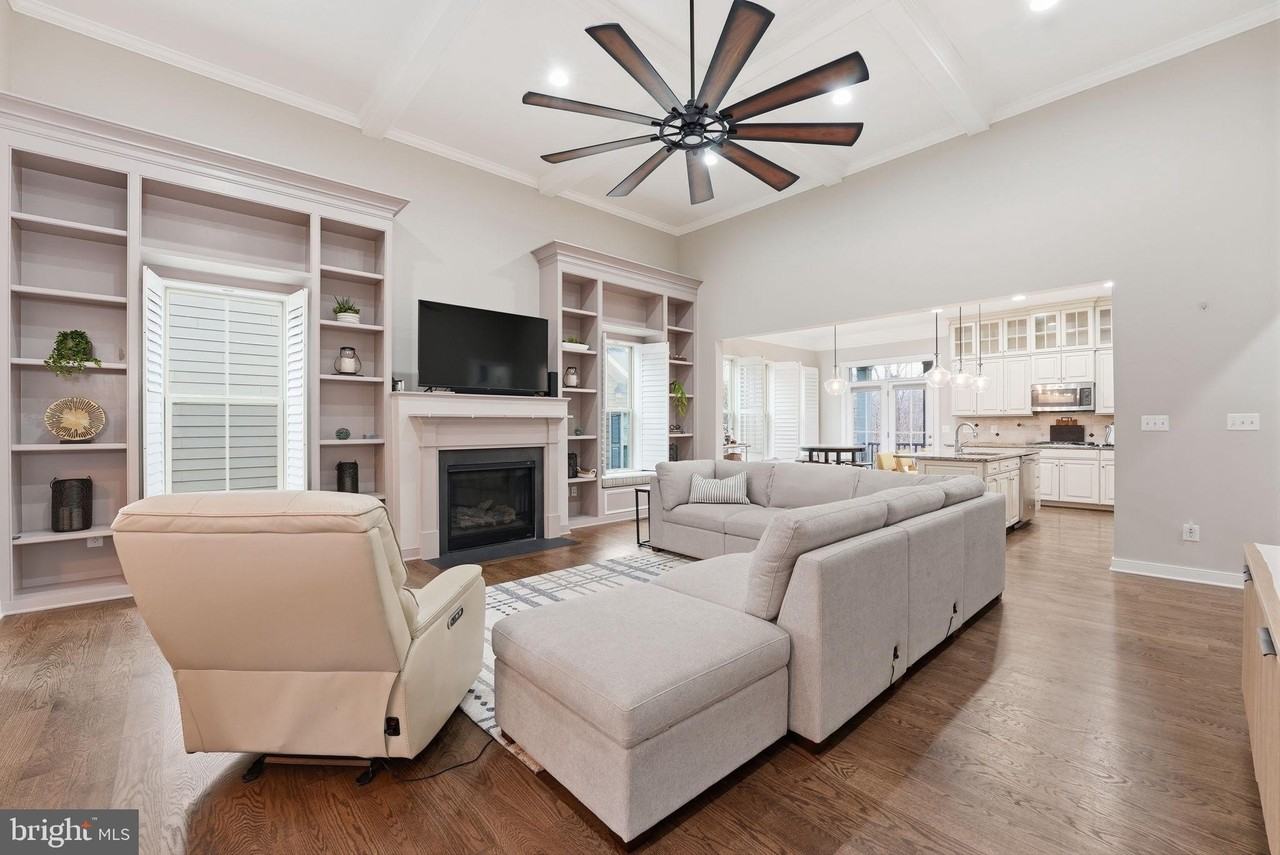 17072 Silver Arrow Dr - Photo 6 of 45