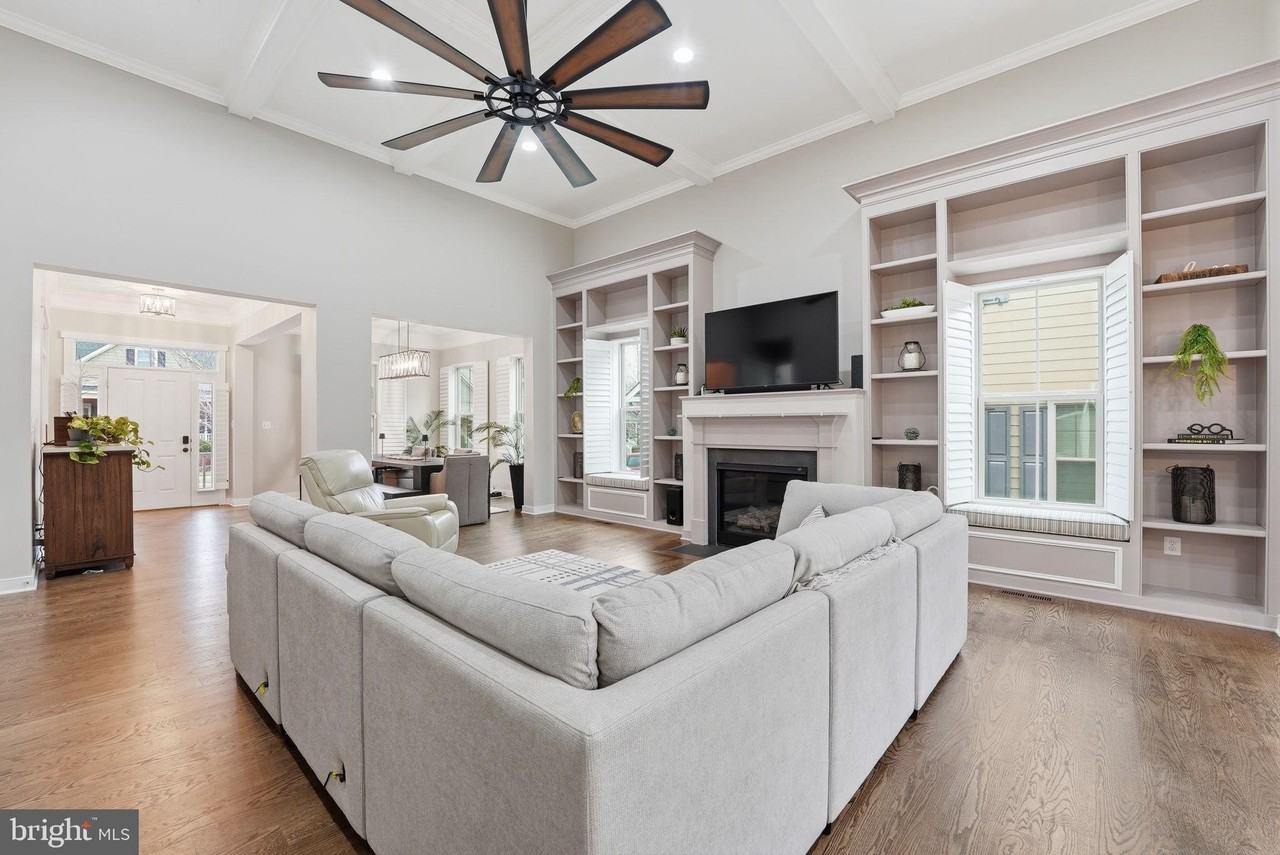 17072 Silver Arrow Dr - Photo 7 of 45