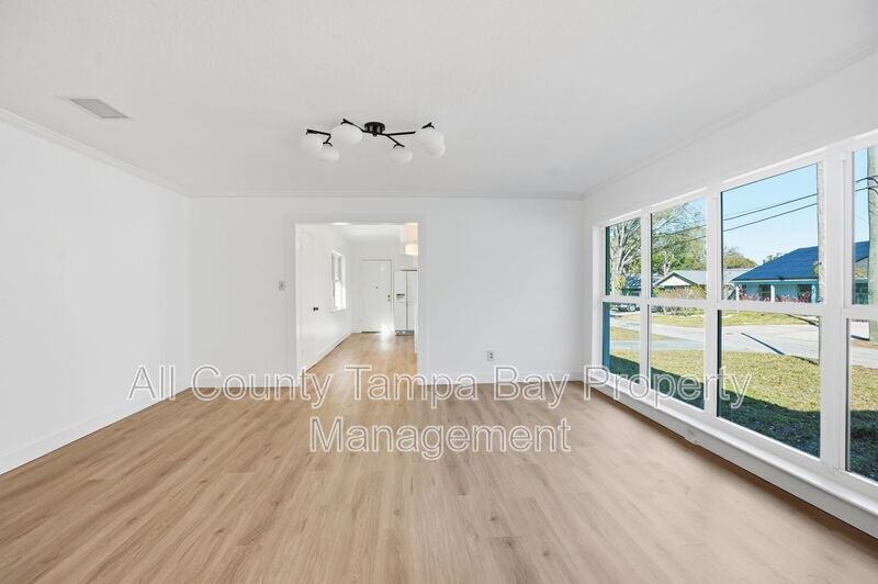 2812 N Munro St - Photo 6 of 21