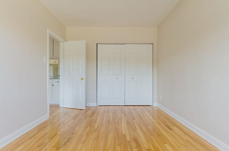 227 Notre Dame Ave. - Photo 6 of 13