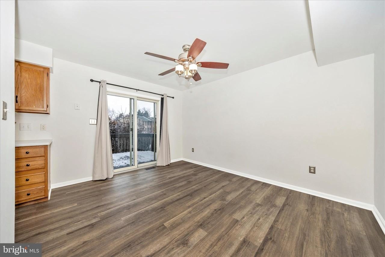 19 Stonewall Ct - Photo 4 of 50