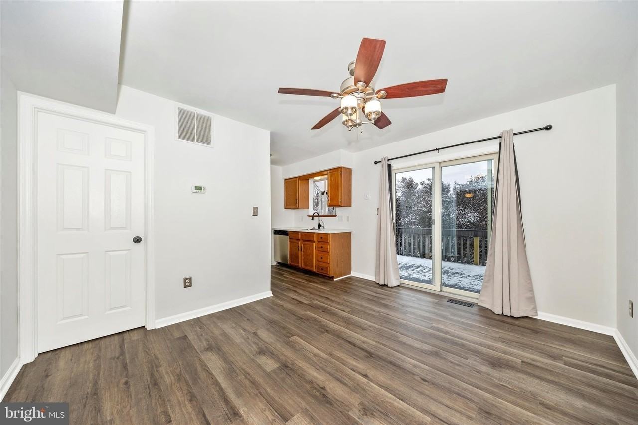 19 Stonewall Ct - Photo 7 of 50