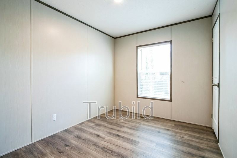 1915 Cardell Rd - Photo 5 of 6