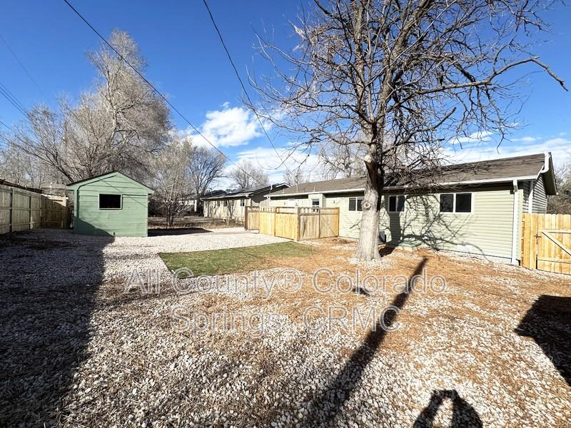 1216 Burnham St - Photo 7 of 19