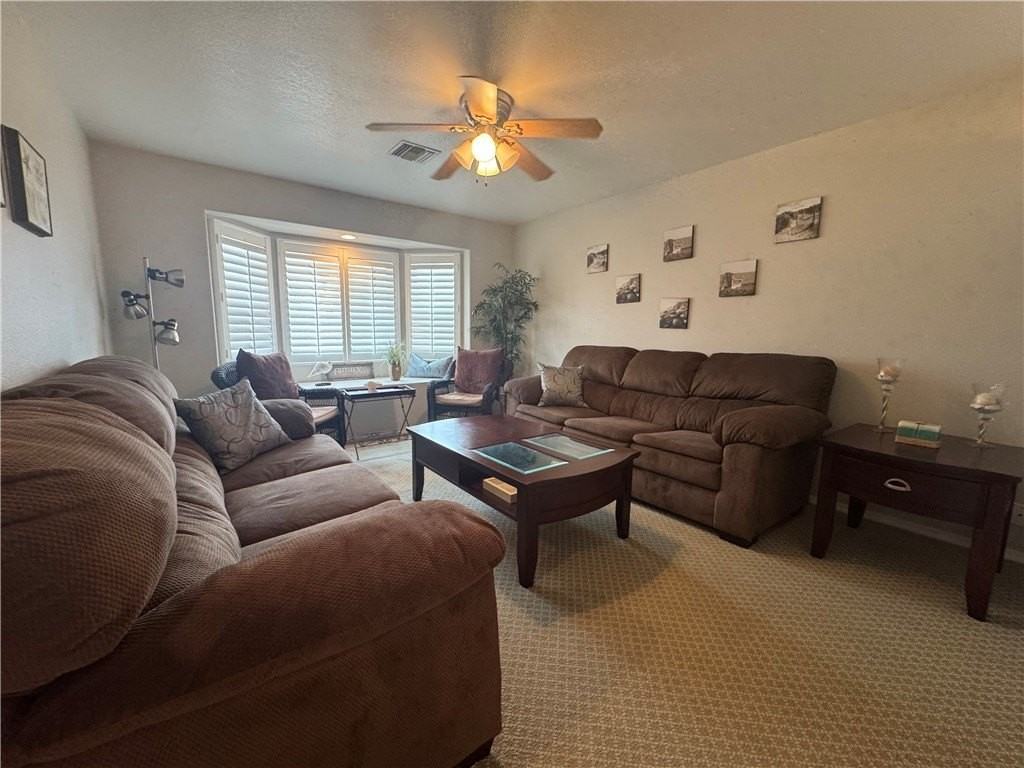 726 Riverfront Dr - Photo 2 of 19