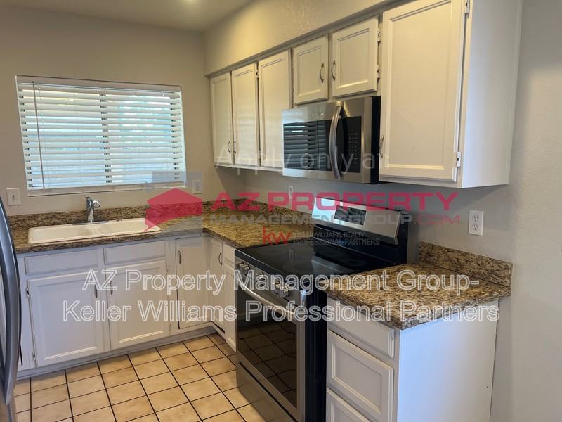 7039 W Cameron Dr - Photo 5 of 16