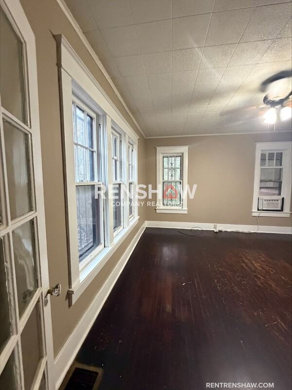 208 N Fairgrounds St - Photo 5 of 32