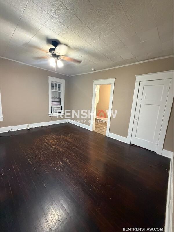 208 N Fairgrounds St - Photo 7 of 32