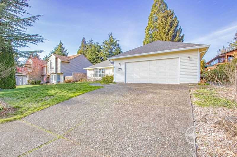 12018 Se 17th St - Photo 2 of 33