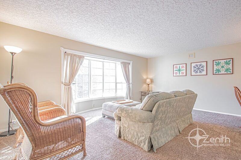 12018 Se 17th St - Photo 7 of 33