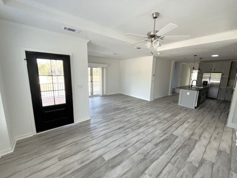 1005 Mayapple Ln - Photo 6 of 33