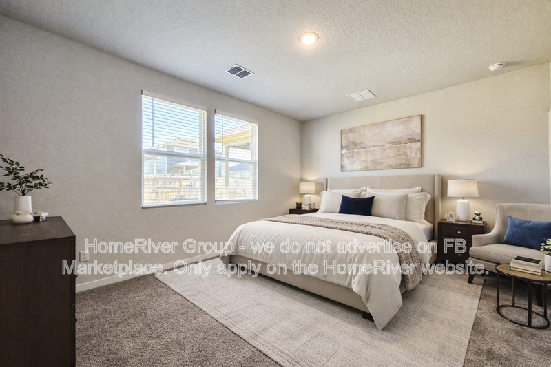 4247 Clarisse St - Photo 4 of 29