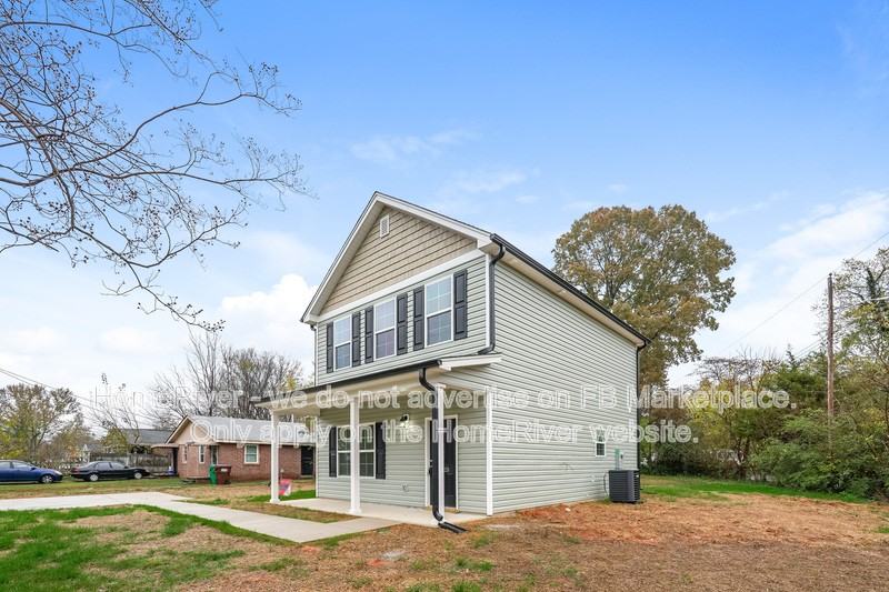 1025 Richland St - Photo 2 of 19