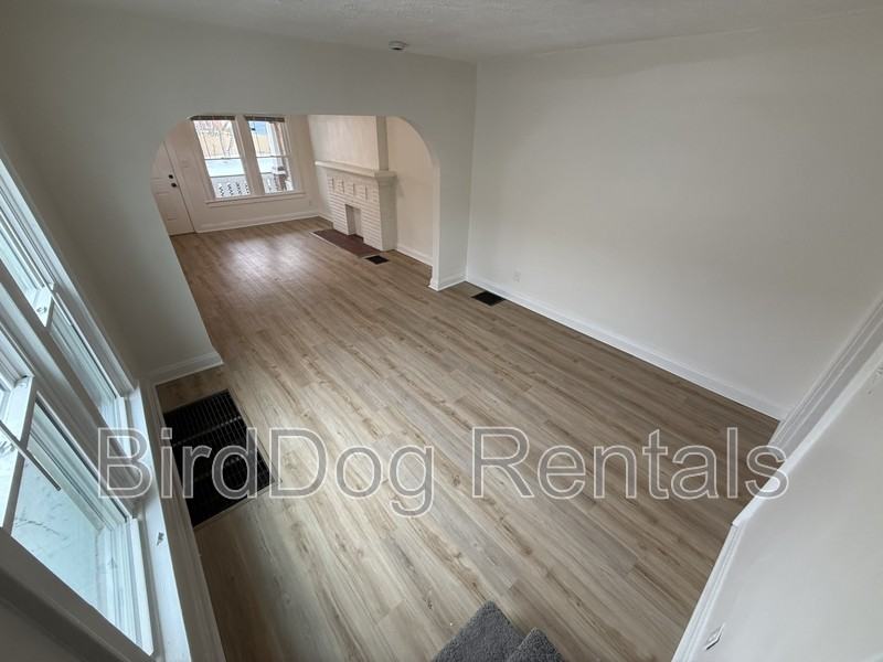 1295 Lockbourne Rd - Photo 4 of 15