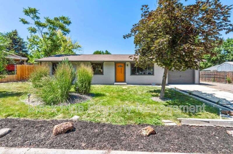 404 Mountain View Dr - Photo 2 of 19