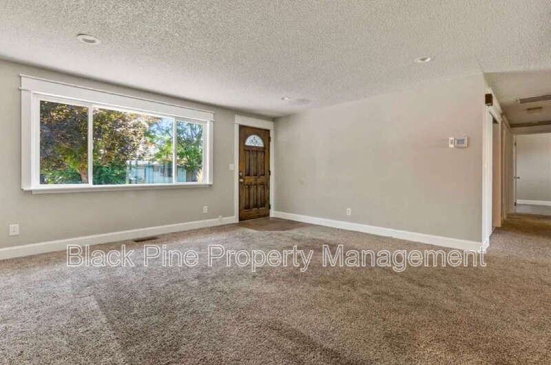 404 Mountain View Dr - Photo 4 of 19