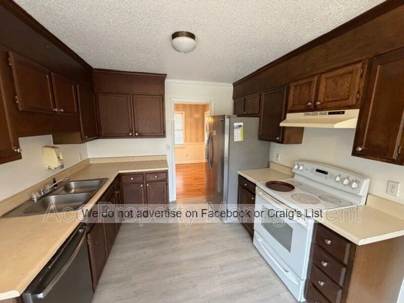 1863 Windlock Dr - Photo 6 of 16