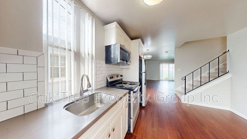 2371 Downer Ave - Photo 2 of 32