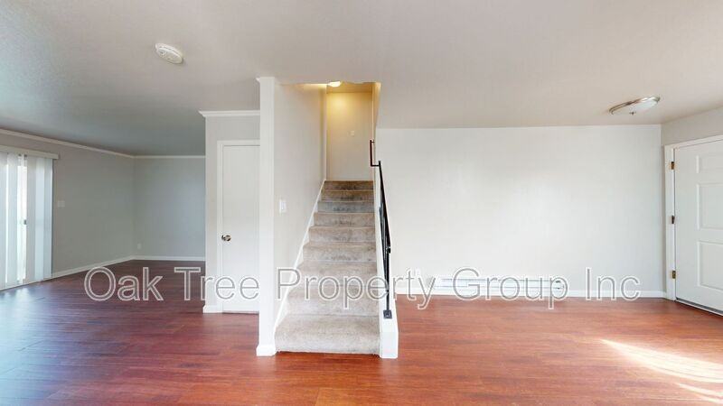 2371 Downer Ave - Photo 6 of 32