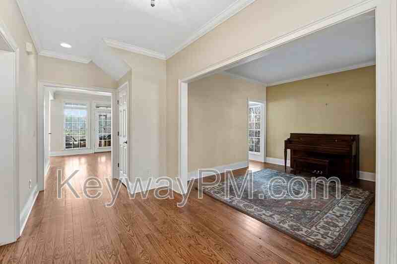 529 John Foxs Run - Photo 7 of 44