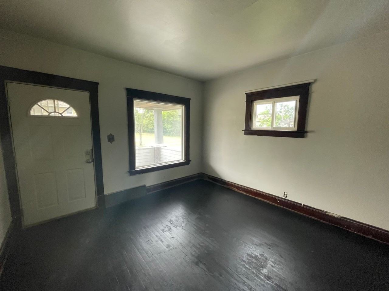 11401 Continental Ave