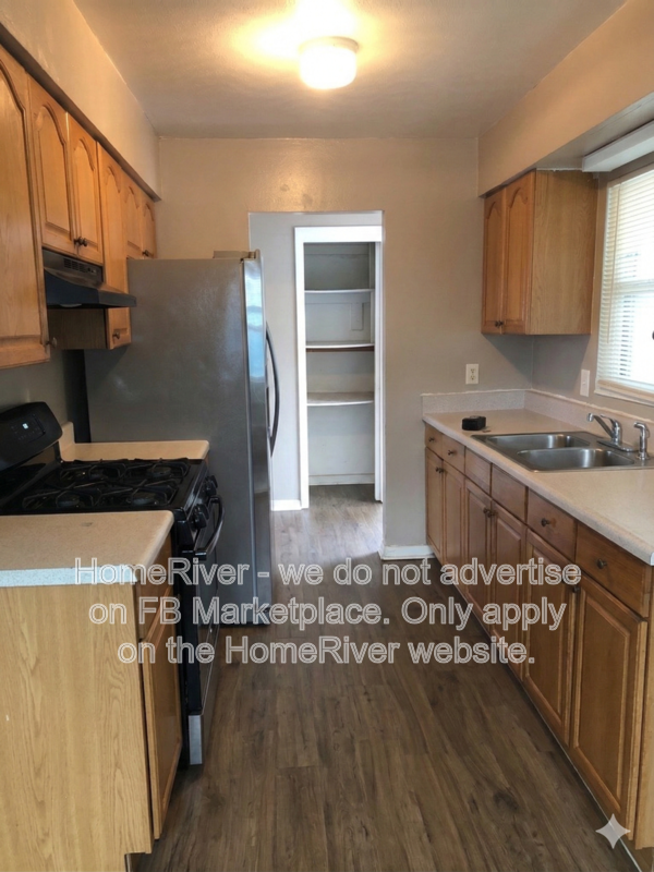 1016 Medallion Dr - Photo 4 of 33