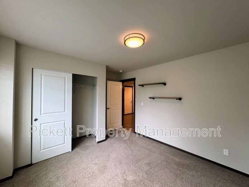 3530 Springbrook Ln - Photo 4 of 16