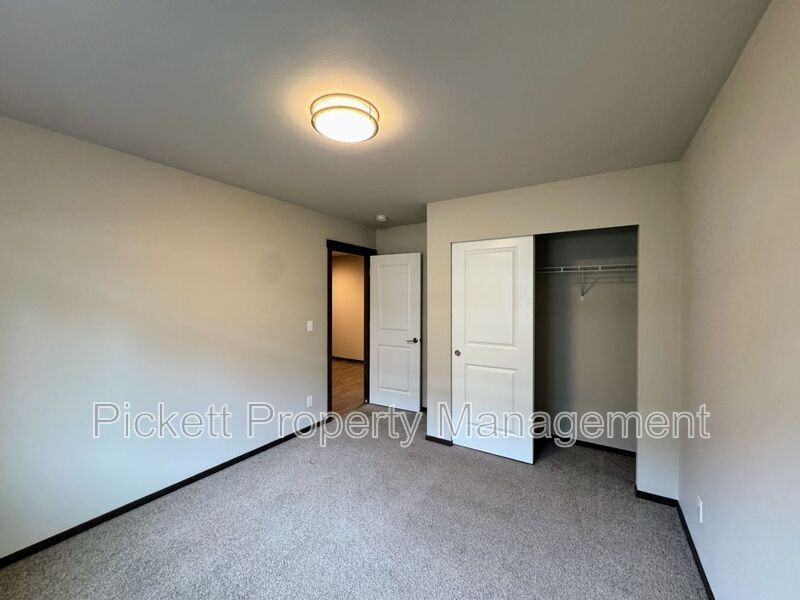 3530 Springbrook Ln - Photo 6 of 16