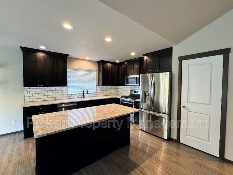 3530 Springbrook Ln - Photo 7 of 16