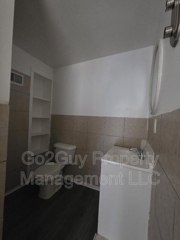 22221 Pembroke Ave - Photo 6 of 12