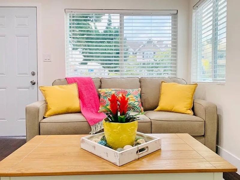 925 Opal St - Photo 2 of 14