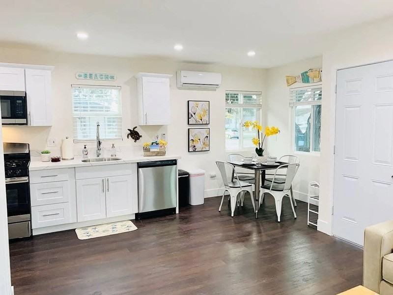 925 Opal St - Photo 3 of 14