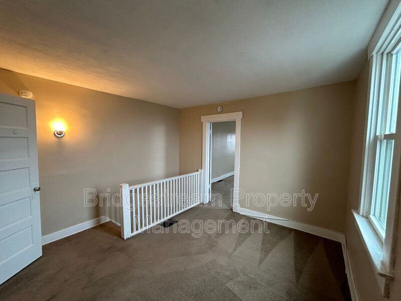 1450 John Glenn Rd - Photo 7 of 9