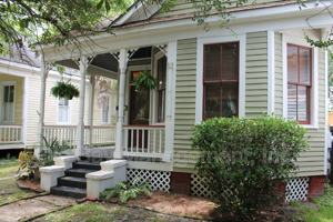 featured image of 1502 Church St