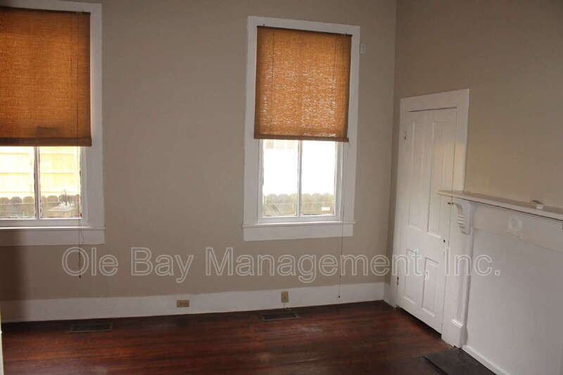 1502 Church St - Photo 5 of 11