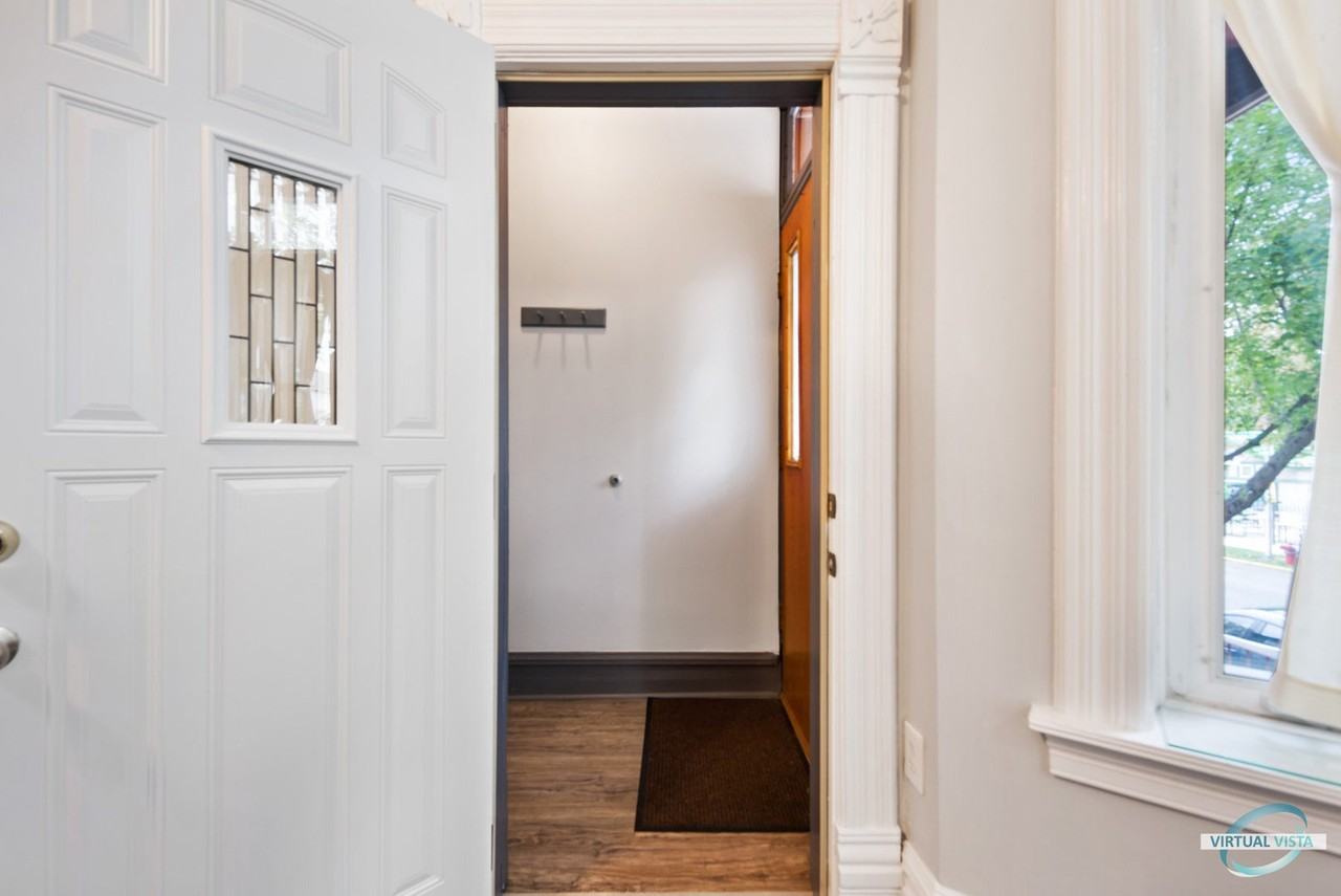 3510 S Union Ave - Photo 2 of 18
