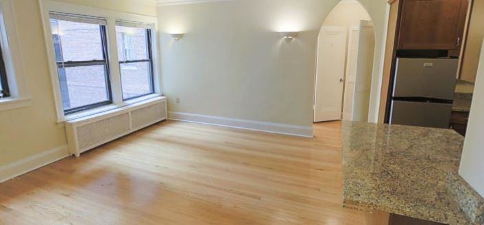 W Fullerton Ave & N Clark St - Photo 3 of 13