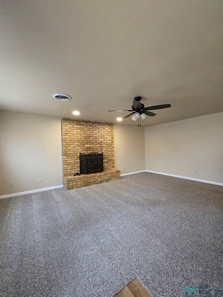 1621 N Lea St - Photo 2 of 17