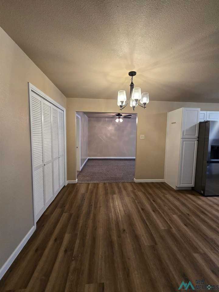 1621 N Lea St - Photo 5 of 17