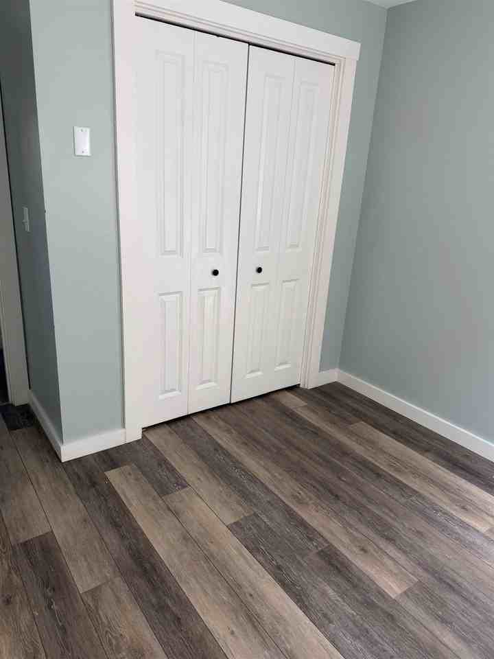 473 Maple St - Photo 4 of 7