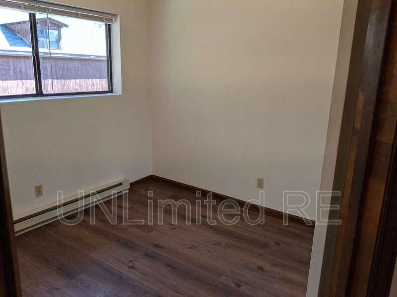 321 N Park St #B - Photo 3 of 29