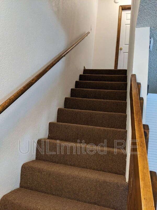 321 N Park St #B - Photo 7 of 29