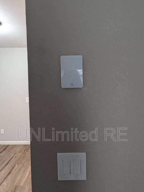 319 N Park St #G - Photo 4 of 21