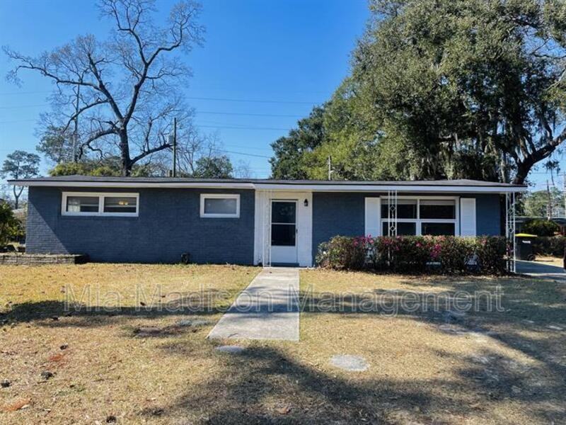 11 Catherine Cir - Photo 2 of 21